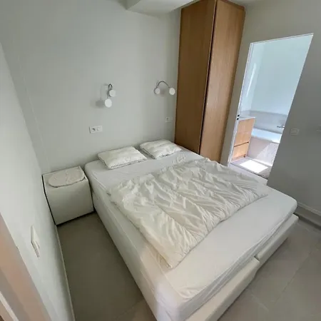 Les Abeilles * Knokke-Heist